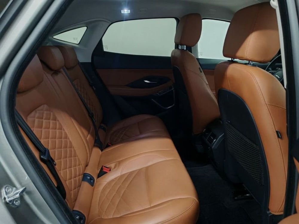 Jaguar E-Pace usata a Novara (5)