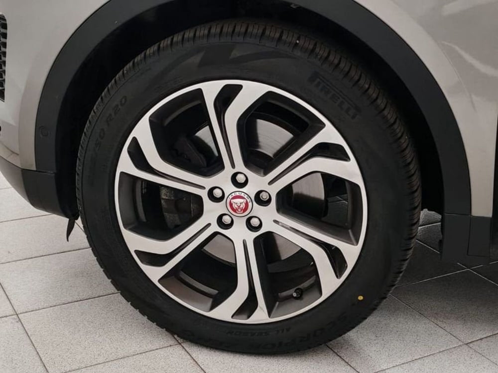 Jaguar E-Pace usata a Novara (9)