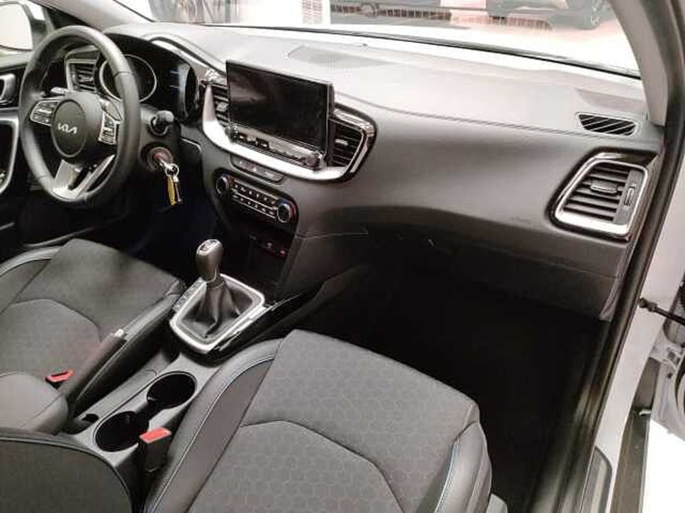 Kia XCeed usata a Teramo (12)