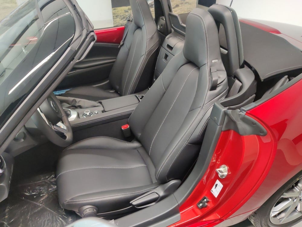 Mazda MX-5 nuova a Arezzo (13)