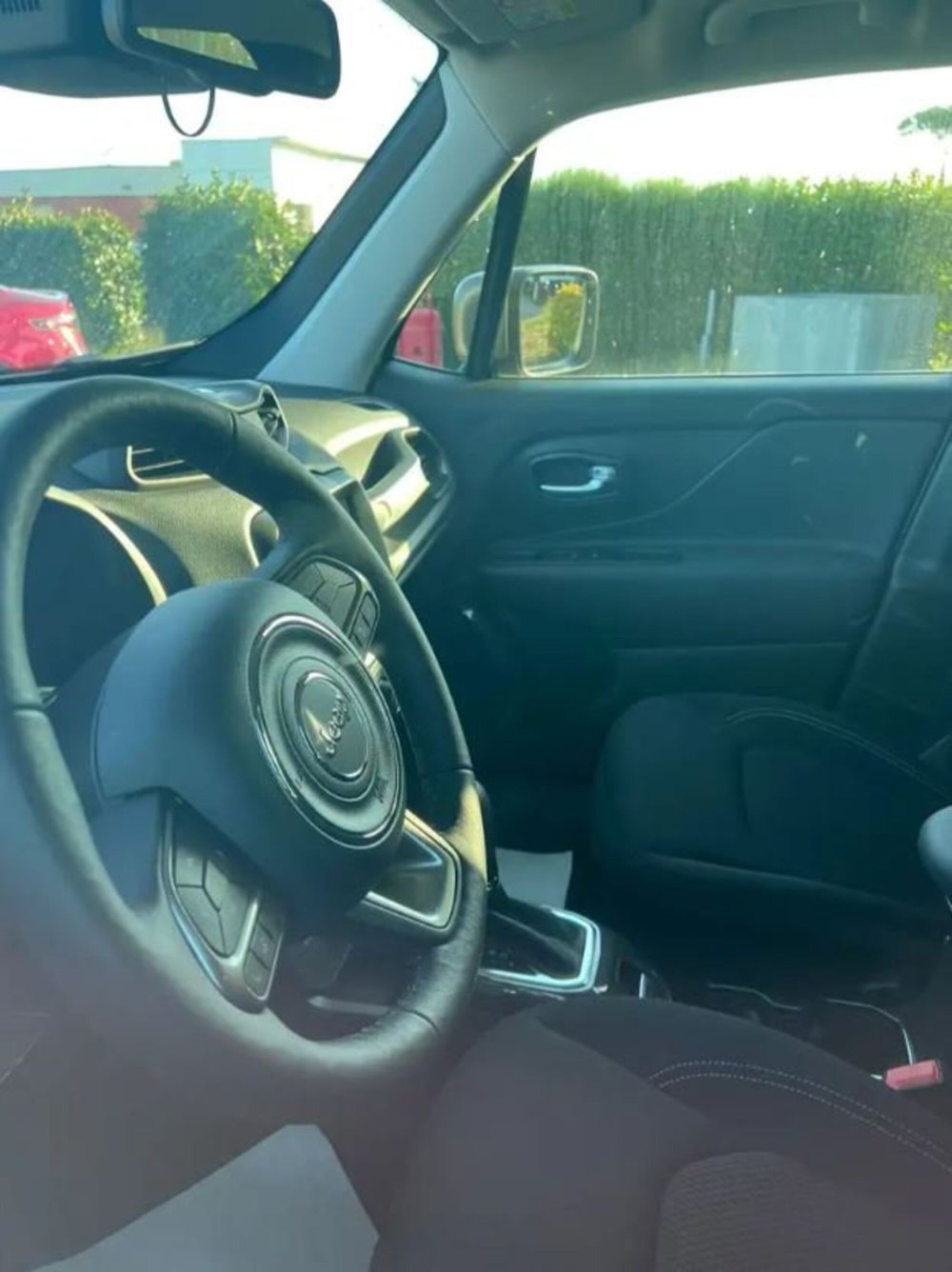 Jeep Renegade nuova a Latina (5)