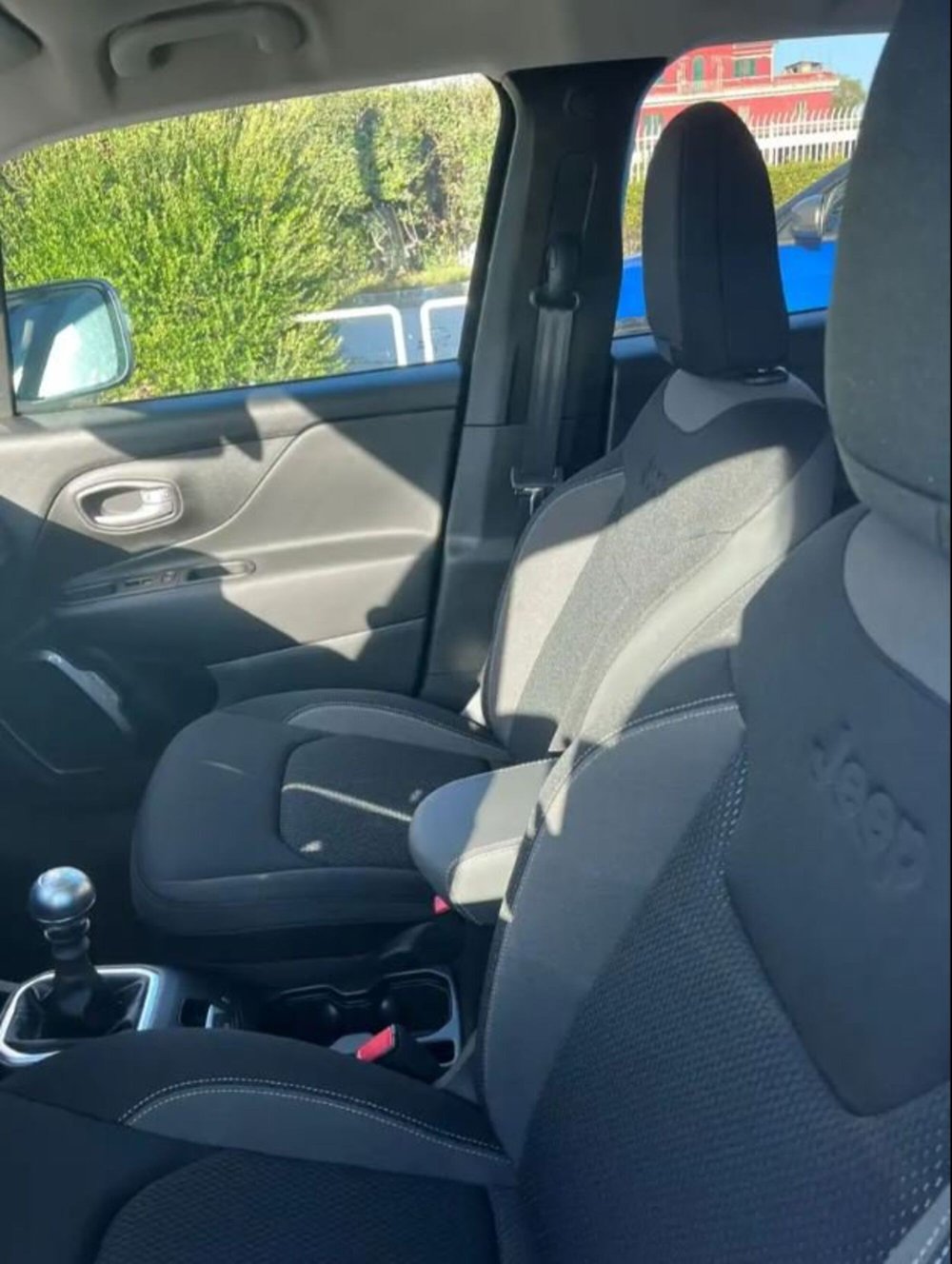 Jeep Renegade nuova a Latina (5)