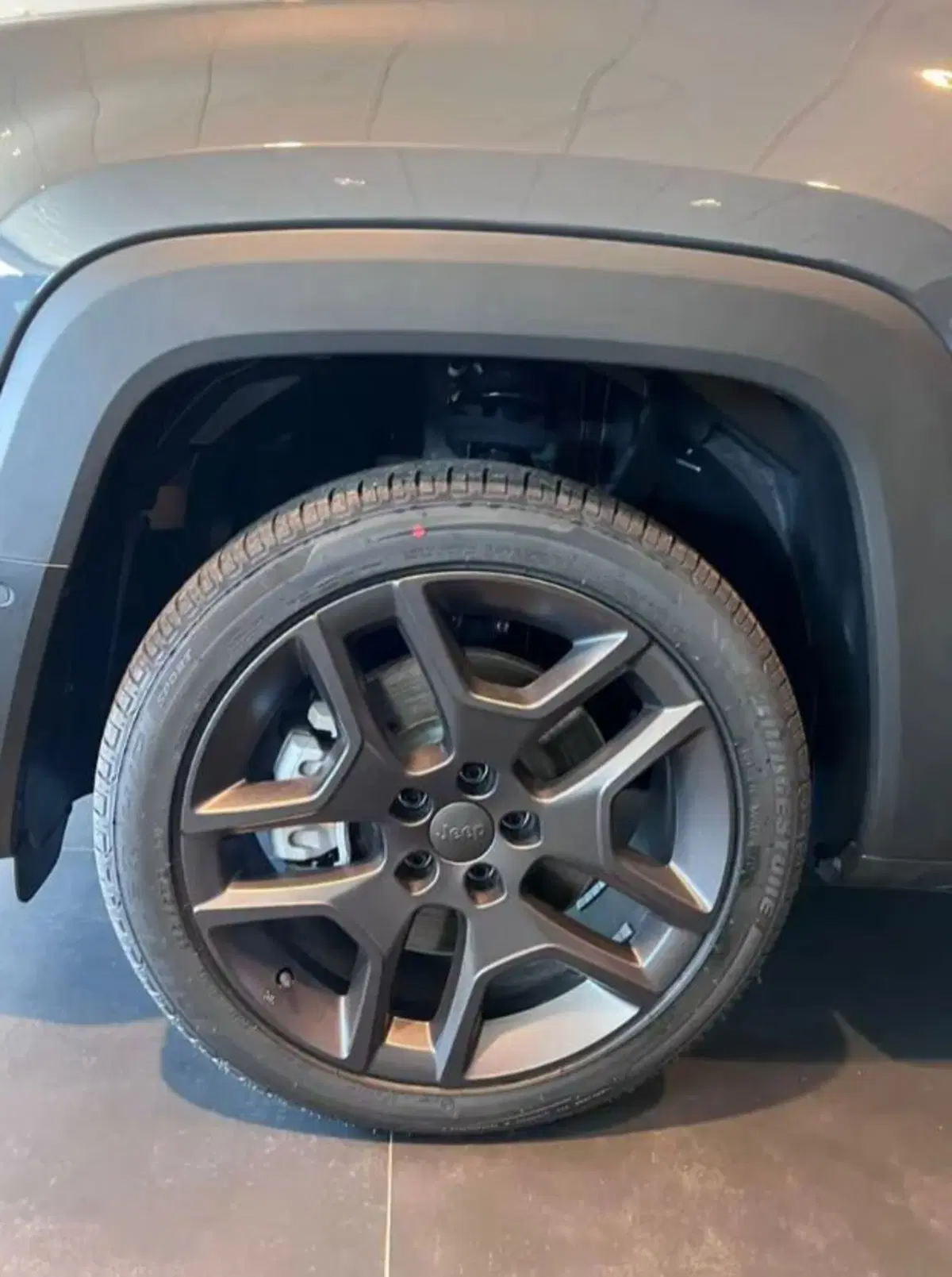 Jeep Renegade nuova a Latina (3)