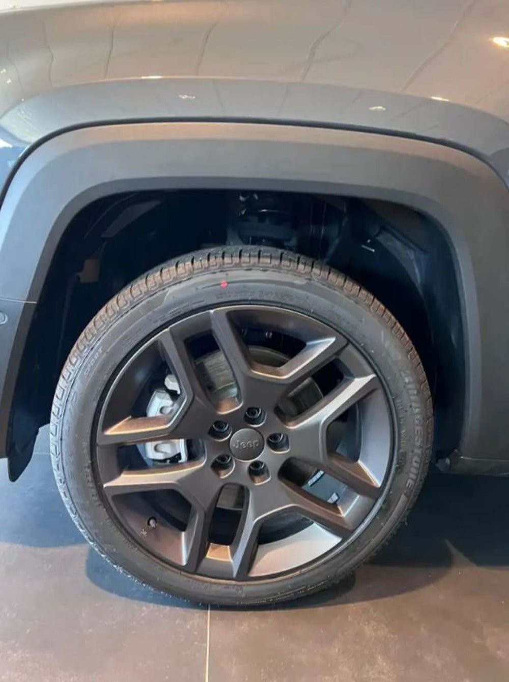 Jeep Renegade nuova a Latina (3)