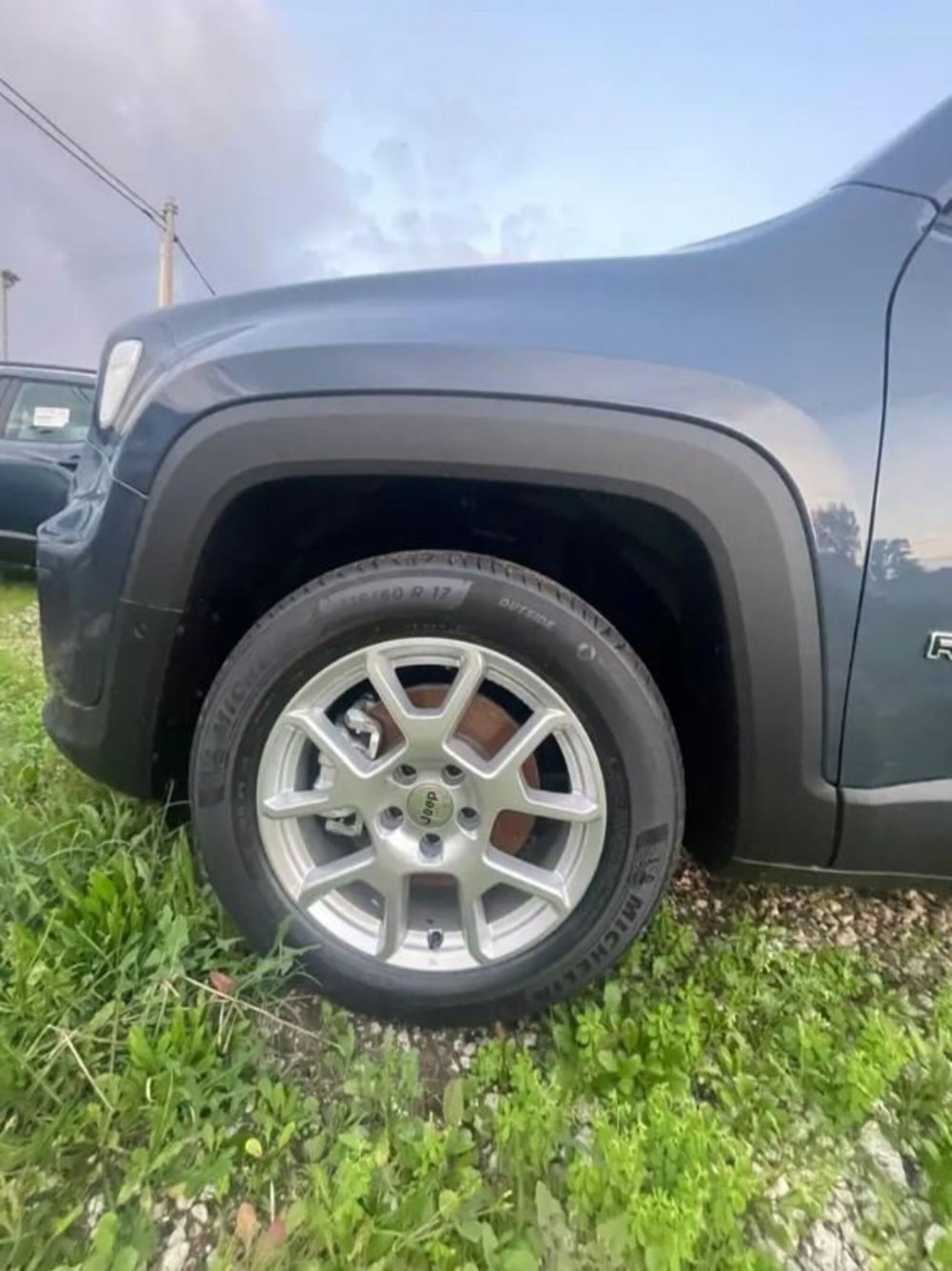 Jeep Renegade nuova a Latina (4)