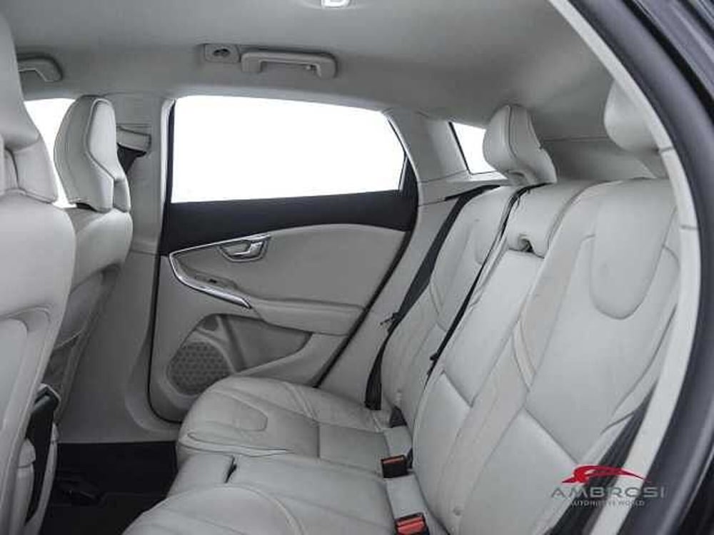 Volvo V40 Cross Country usata a Perugia (10)