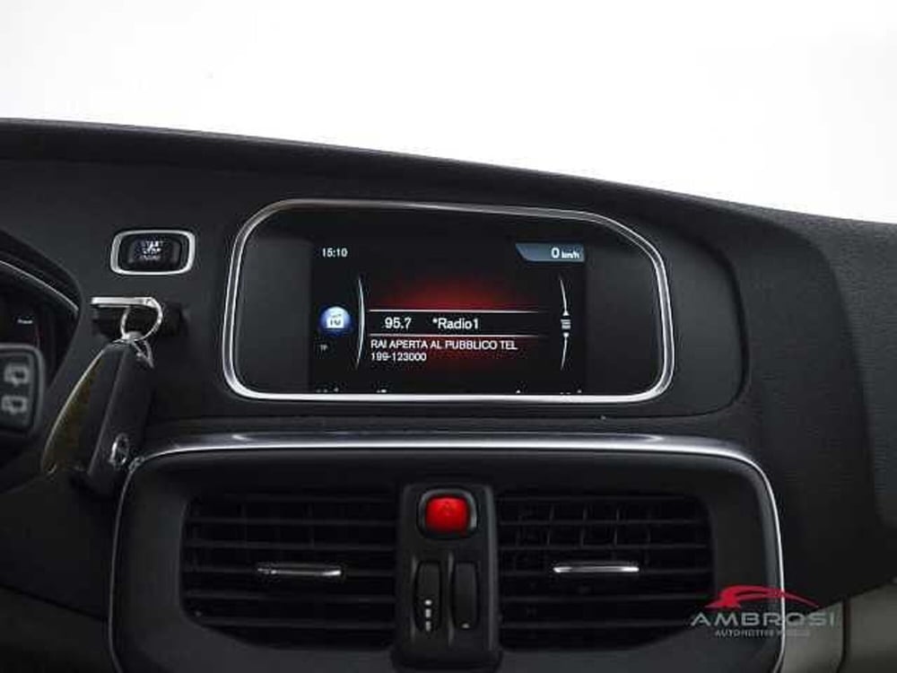 Volvo V40 Cross Country usata a Perugia (15)