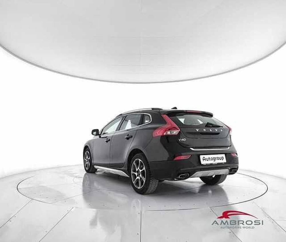 Volvo V40 Cross Country usata a Perugia (4)