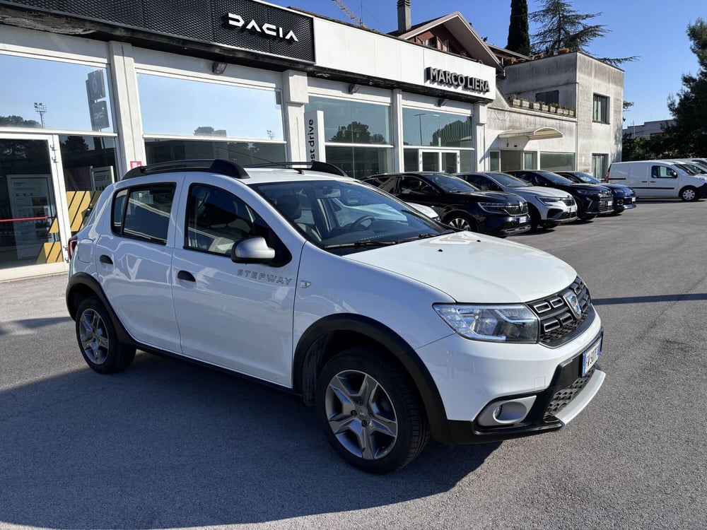 Dacia Sandero usata a Ancona (3)