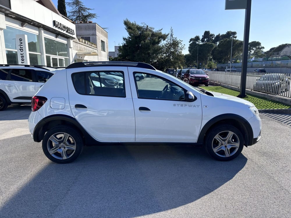 Dacia Sandero usata a Ancona (4)