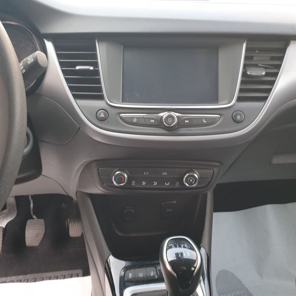 Opel Crossland X usata a Padova (11)