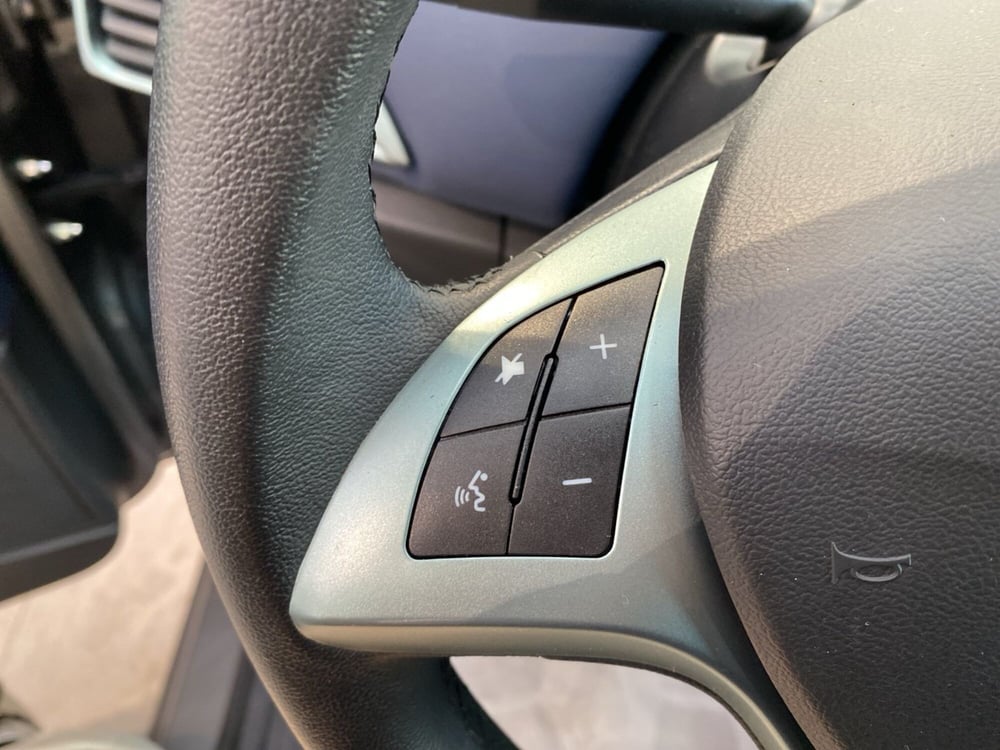 Lancia Ypsilon usata a Milano (12)