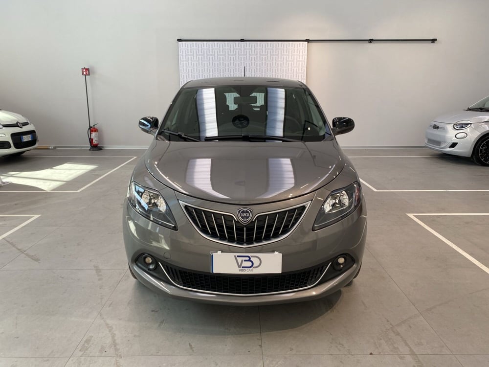 Lancia Ypsilon usata a Milano (8)