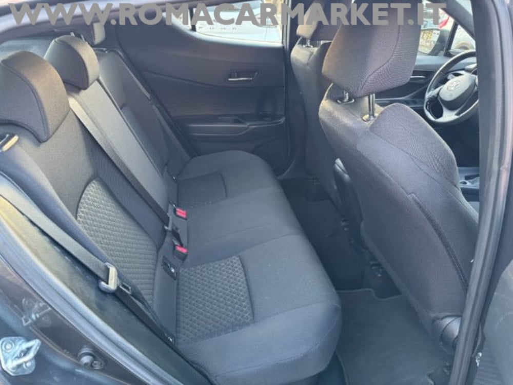 Toyota Toyota C-HR usata a Roma (14)