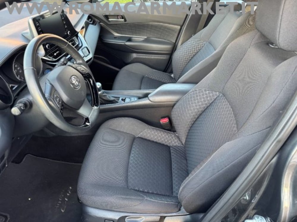 Toyota Toyota C-HR usata a Roma (8)