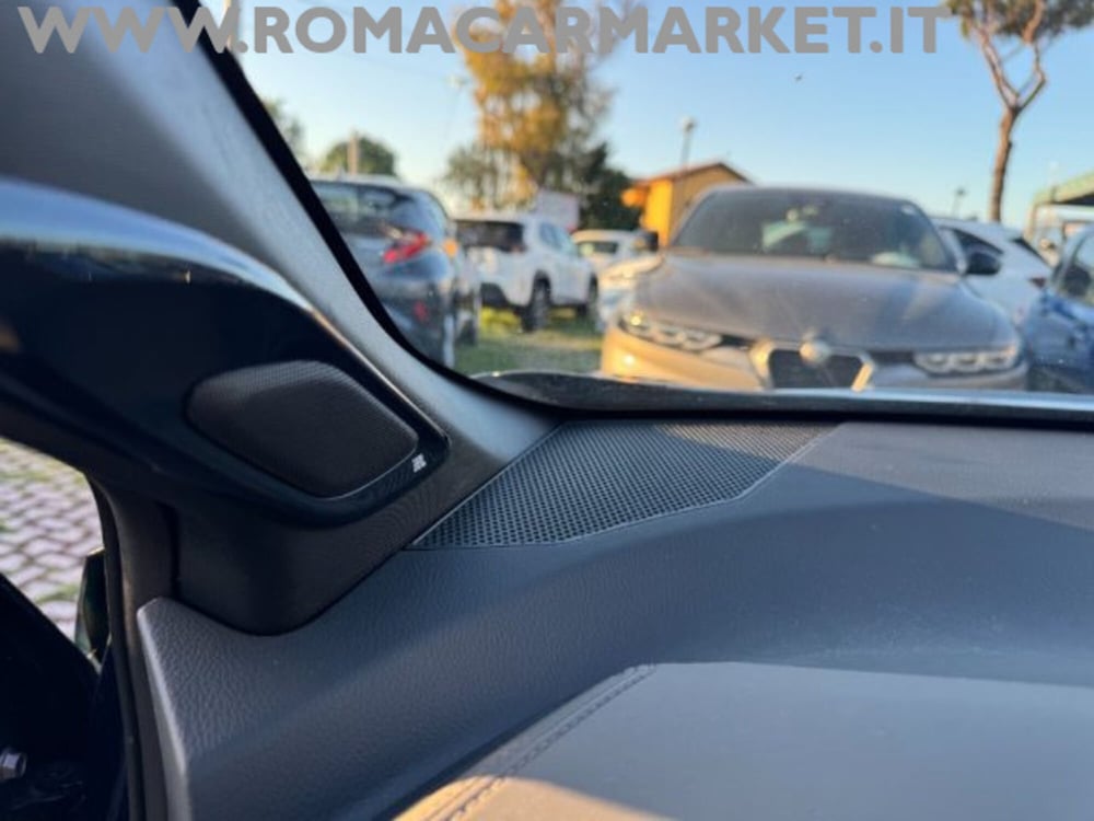 Toyota Toyota C-HR usata a Roma (13)