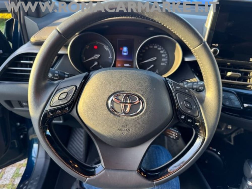 Toyota Toyota C-HR usata a Roma (15)