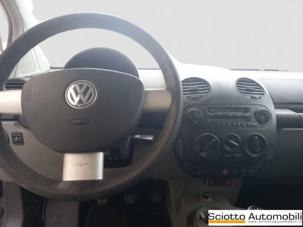 Volkswagen New Beetle usata a Messina (12)
