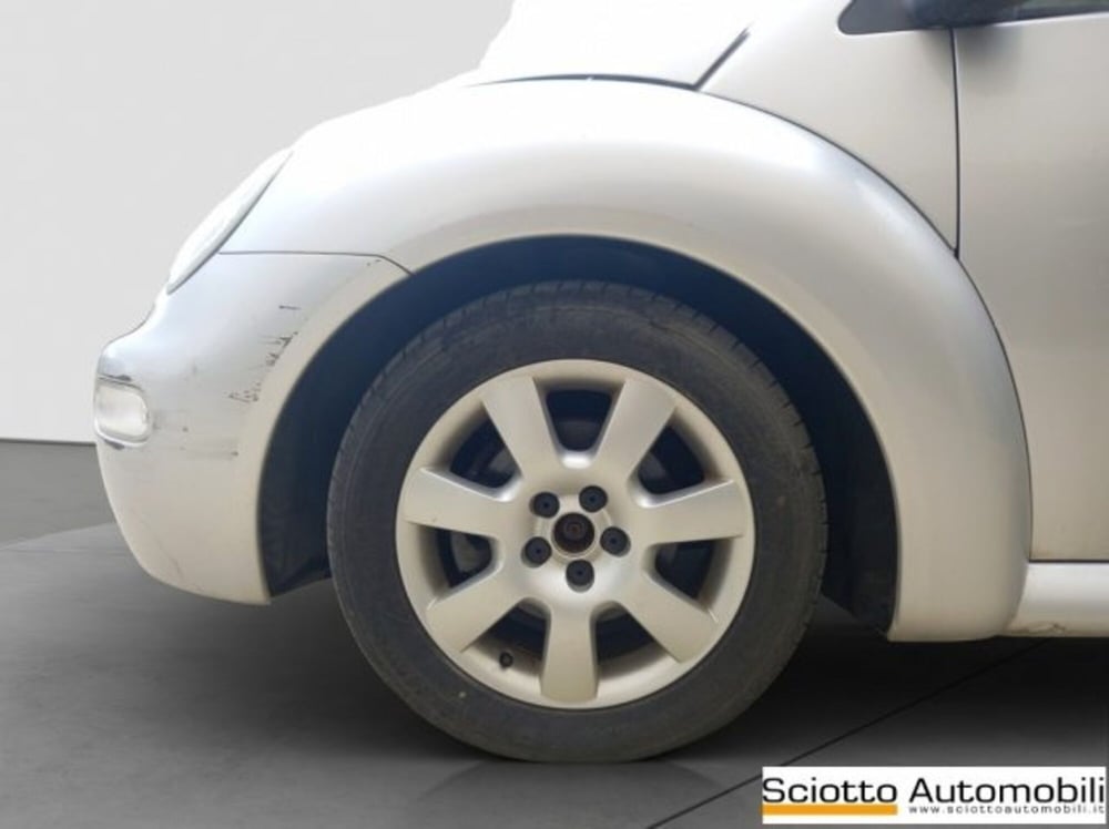 Volkswagen New Beetle usata a Messina (17)
