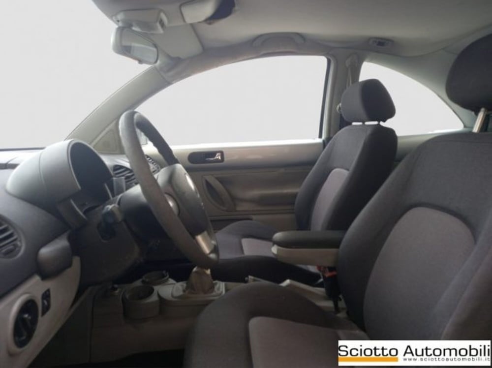 Volkswagen New Beetle usata a Messina (8)