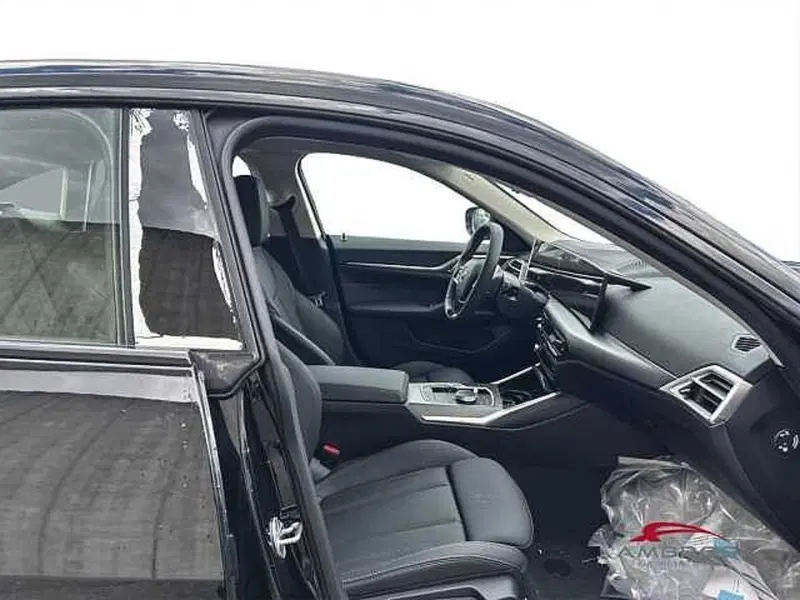 BMW i4 nuova a Viterbo (12)