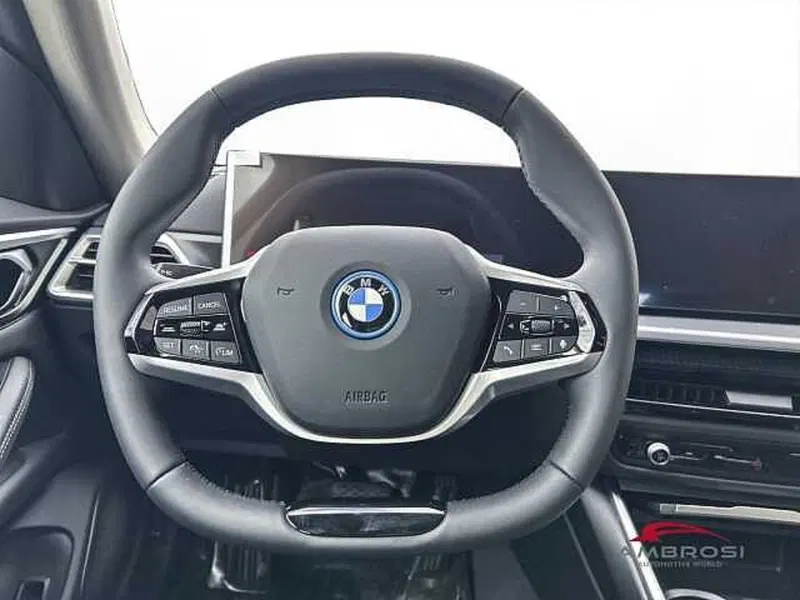 BMW i4 nuova a Viterbo (14)