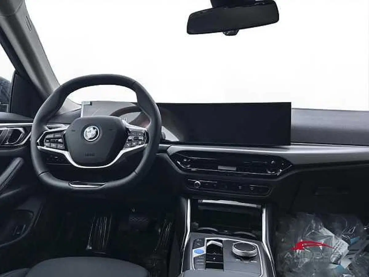 BMW i4 nuova a Viterbo (15)