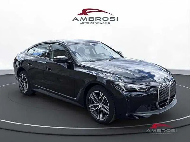 BMW i4 nuova a Viterbo (2)