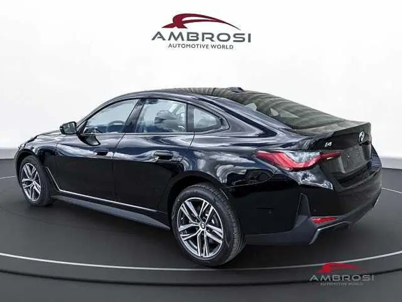 BMW i4 nuova a Viterbo (4)