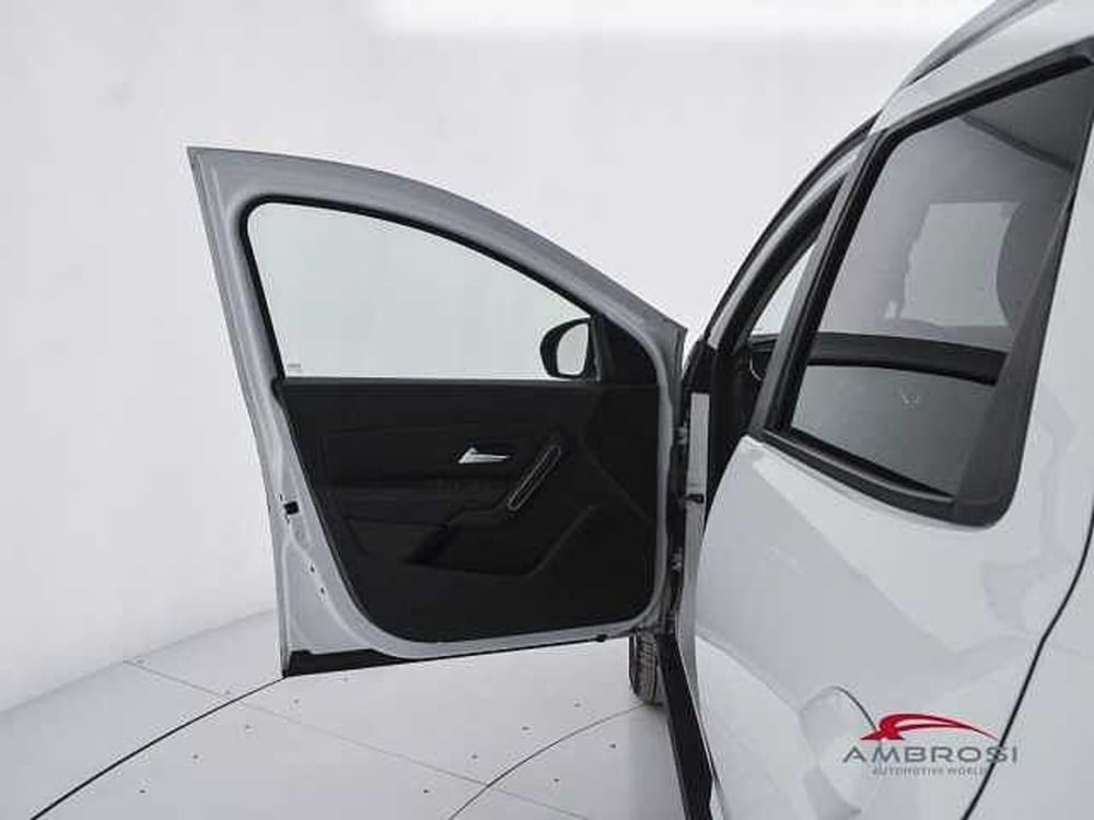 Dacia Duster usata a Viterbo (18)