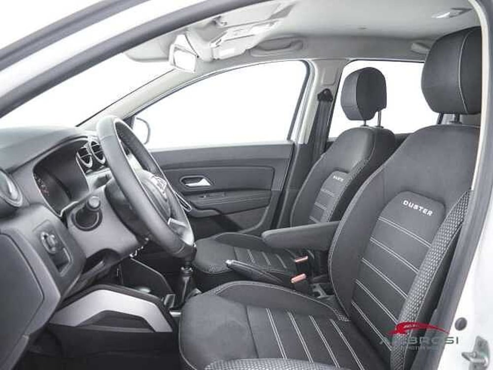 Dacia Duster usata a Viterbo (9)