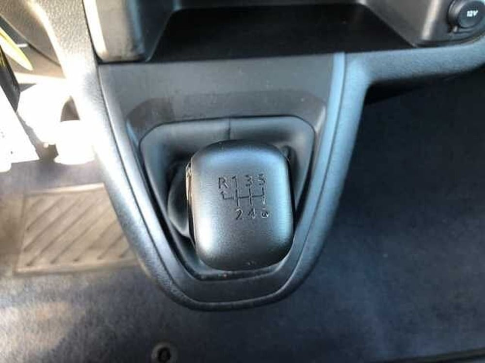 Peugeot Traveller usata a Ravenna (15)