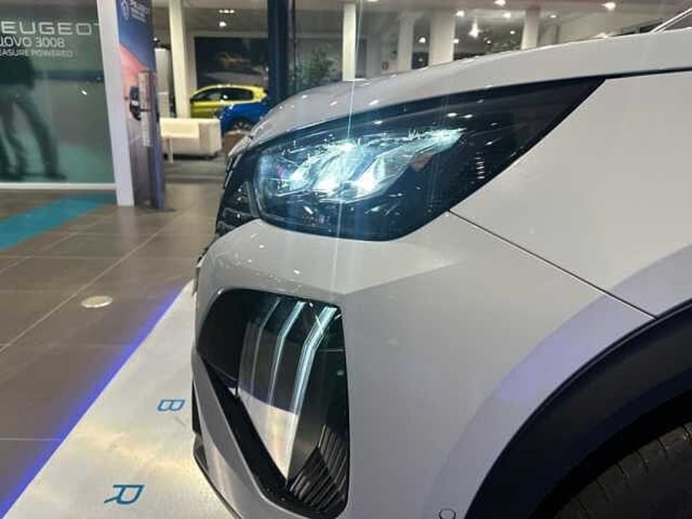 Peugeot 2008 nuova a Ravenna (18)