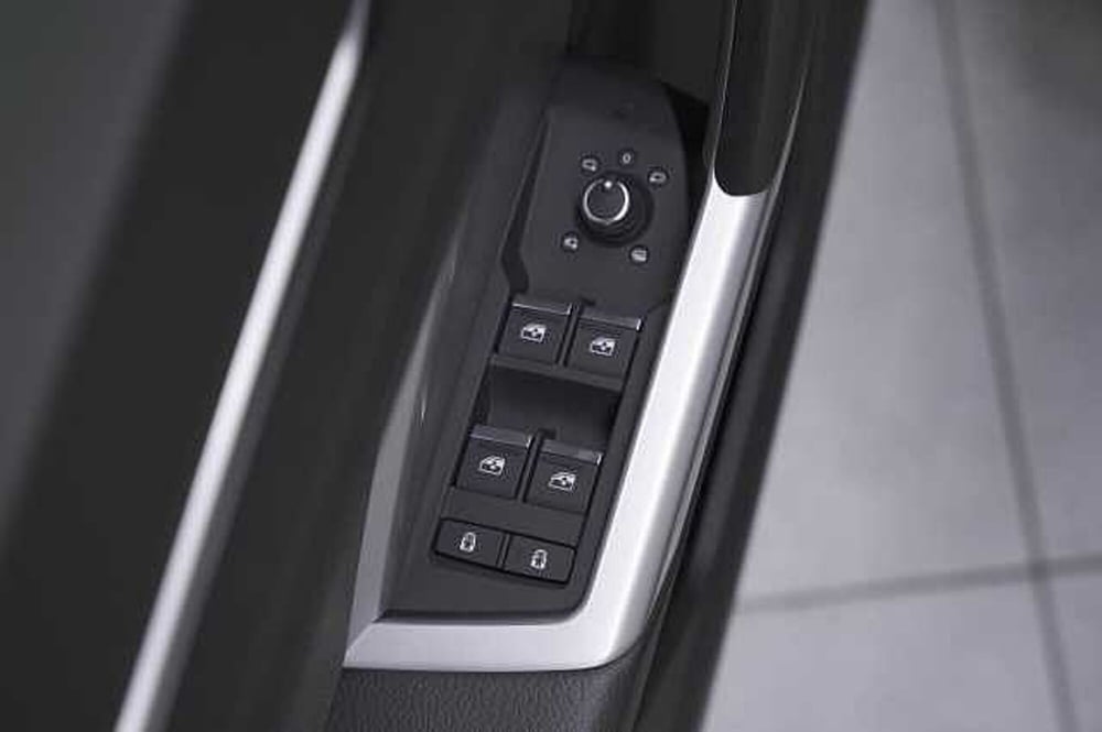 Audi Q3 usata a Como (17)