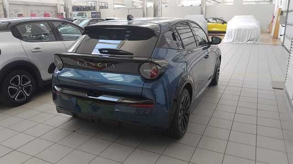 Lancia Ypsilon usata a Milano (5)
