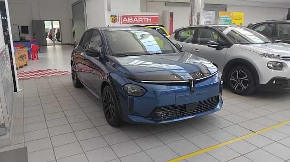 Lancia Ypsilon usata a Milano (6)