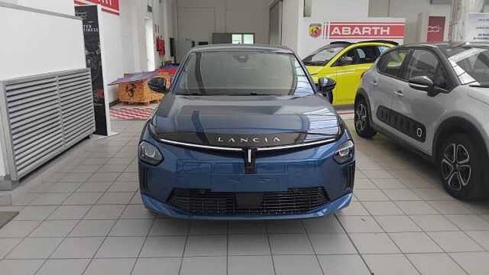 Lancia Ypsilon usata a Milano (7)