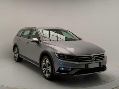 Volkswagen Passat Variant Alltrack 2.0 TDI 190 CV 4MOTION DSG BMT del 2018 usata a Pratola Serra