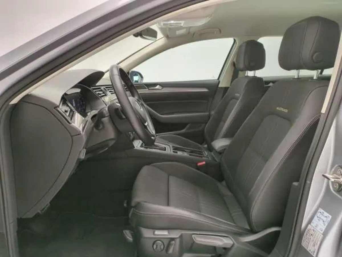 Volkswagen Passat Variant usata a Avellino (14)