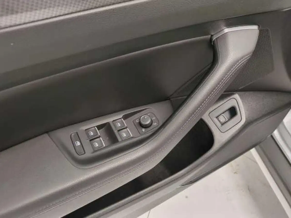 Volkswagen Passat Variant usata a Avellino (16)