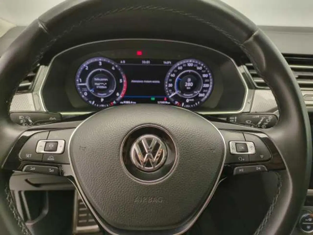 Volkswagen Passat Variant usata a Avellino (19)