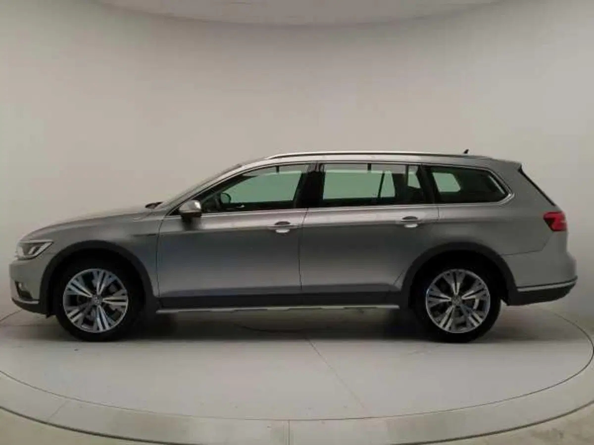 Volkswagen Passat Variant usata a Avellino (4)