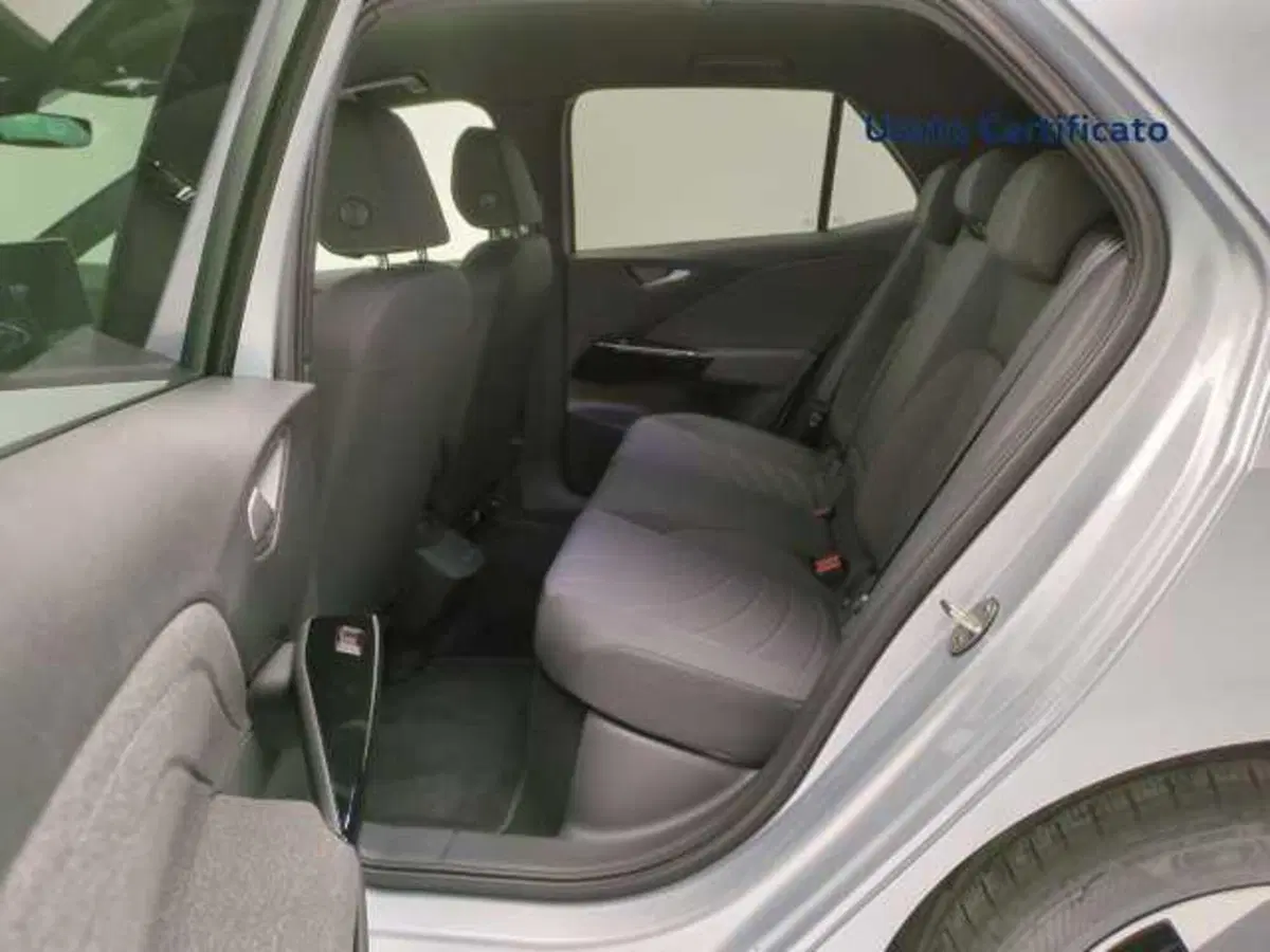 Volkswagen ID.3 usata a Avellino (16)