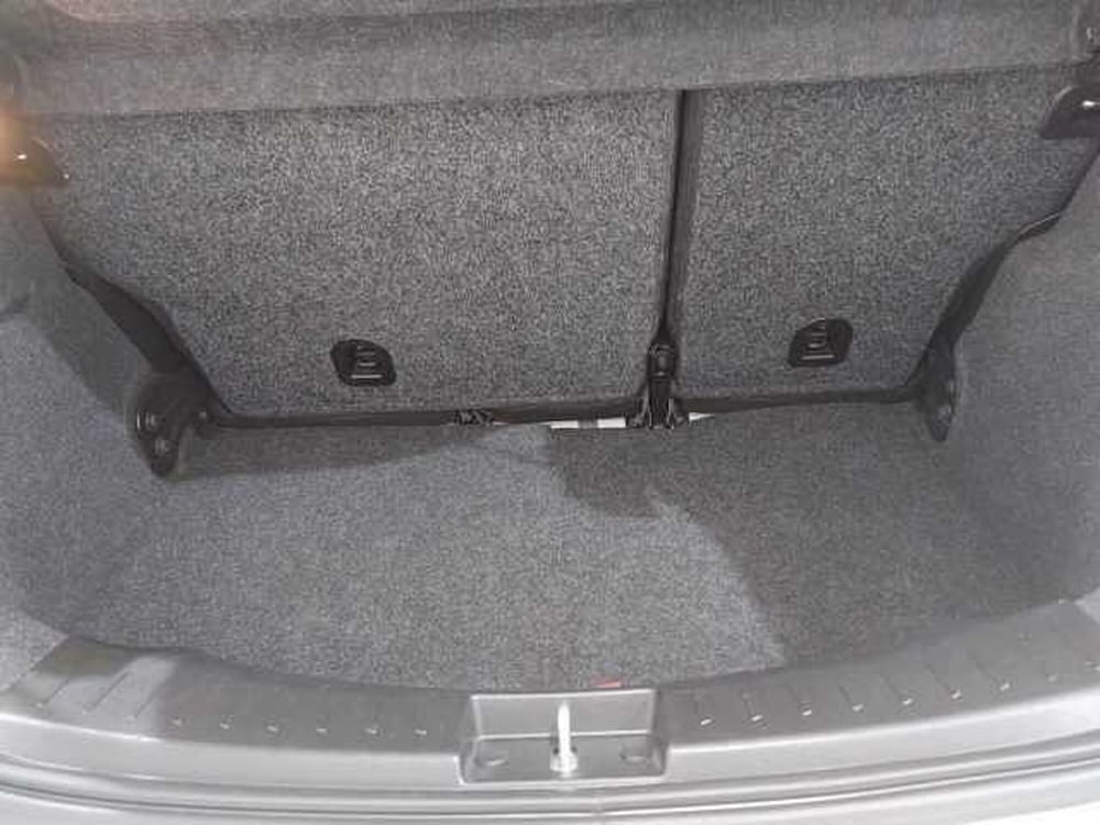 Lancia Ypsilon usata a Lecce (13)