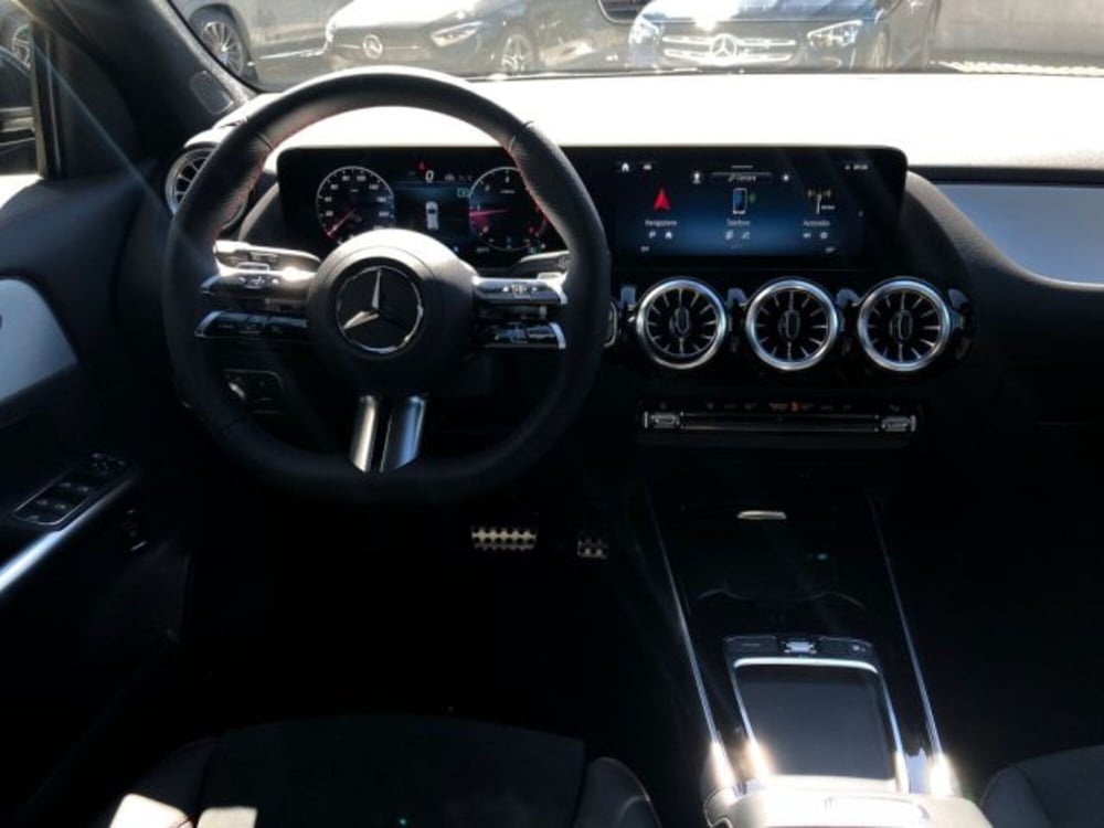 Mercedes-Benz GLA SUV nuova a Potenza (18)