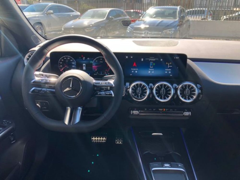 Mercedes-Benz GLA SUV nuova a Potenza (6)