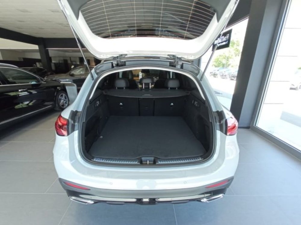 Mercedes-Benz GLC nuova a Potenza (15)
