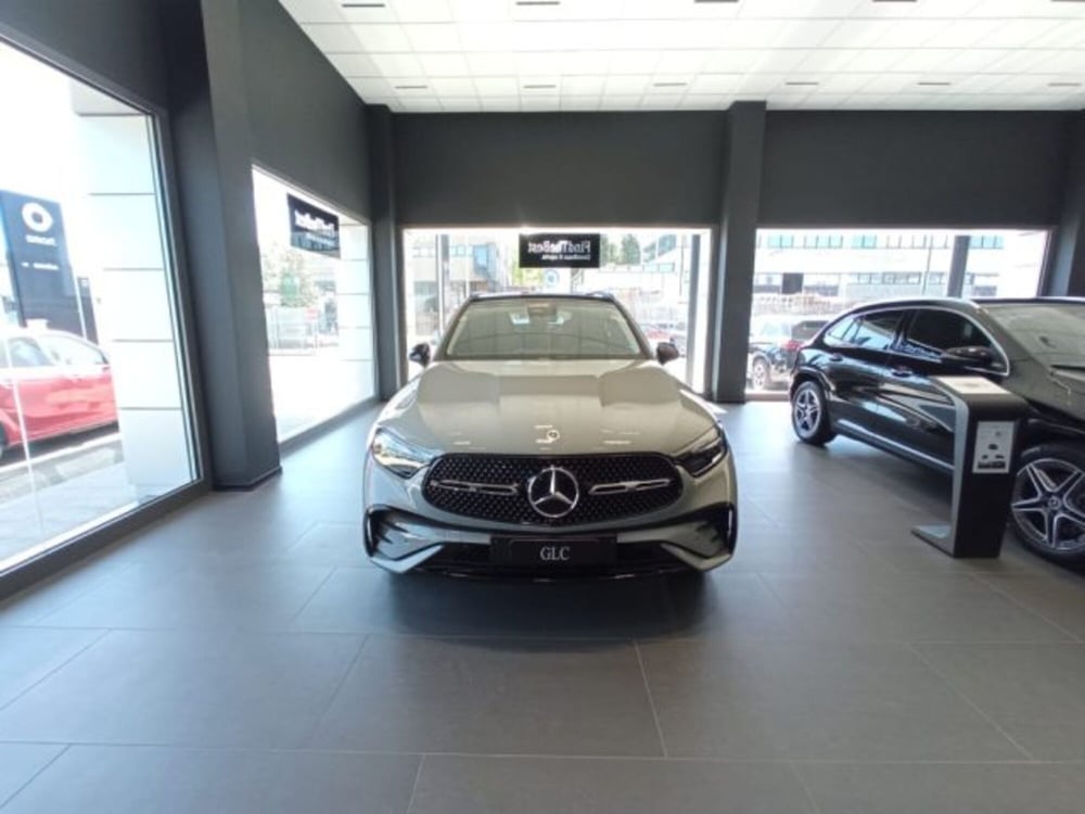 Mercedes-Benz GLC nuova a Potenza (2)