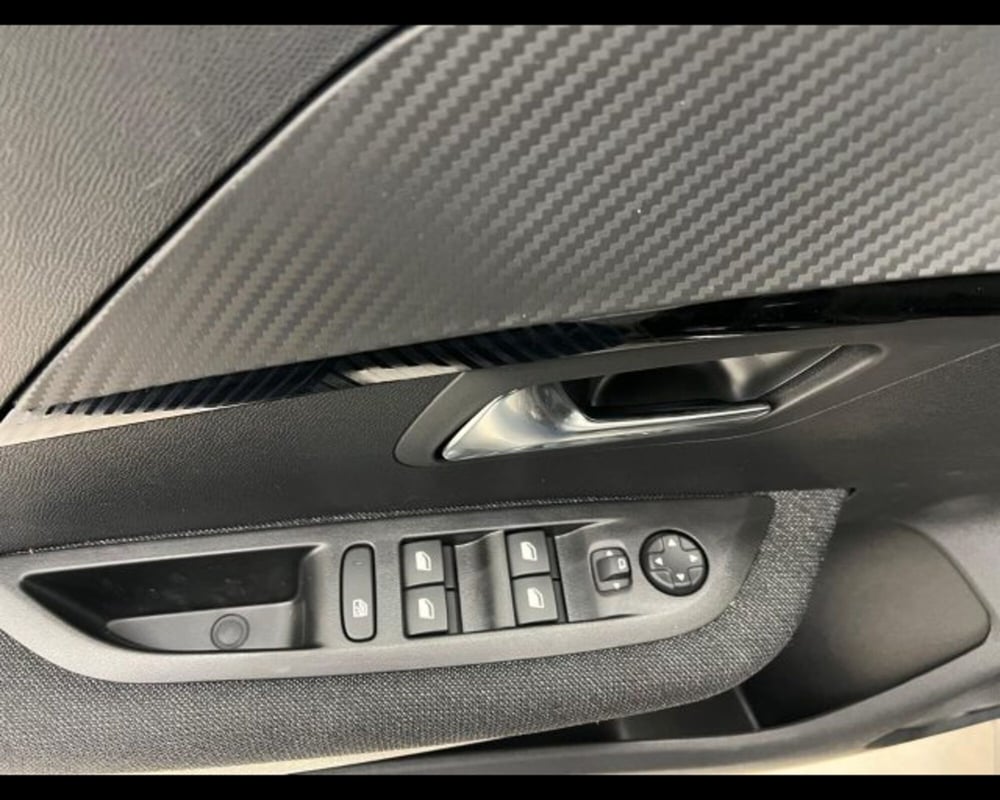 Peugeot 208 nuova a Alessandria (12)