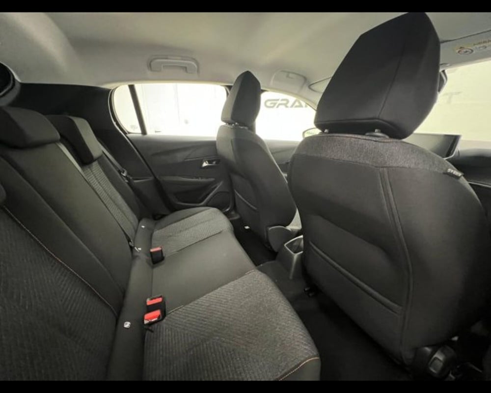 Peugeot 208 nuova a Alessandria (9)